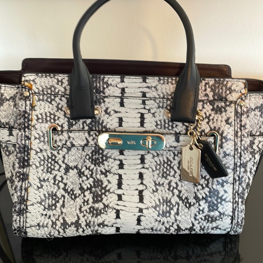 Coach bag new black and-white small